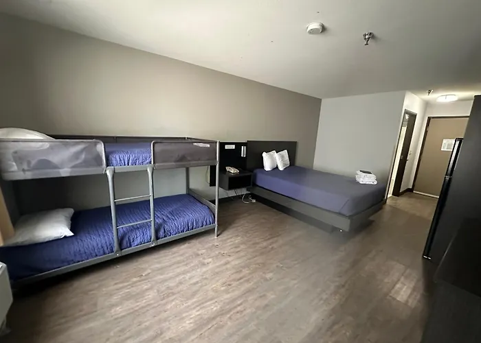 Pinetop Studio Suites 2*