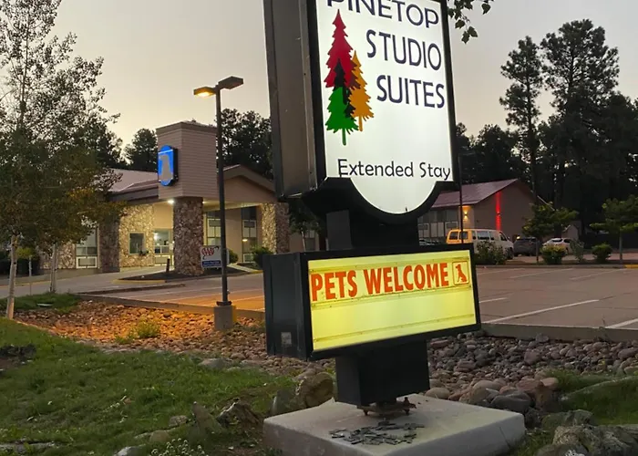 Hotel Pinetop Studio Suites 2*
