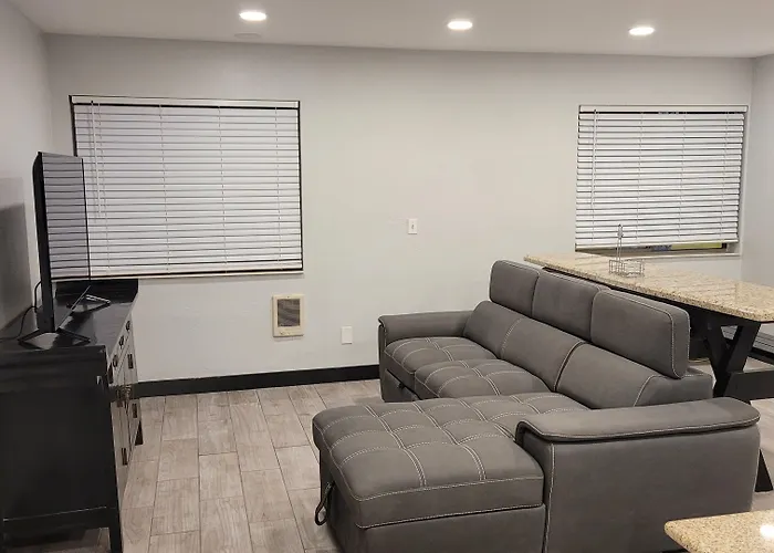 Pinetop Studio Suites Hotel 2*