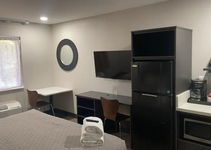 Pinetop Studio Suites Hotel
