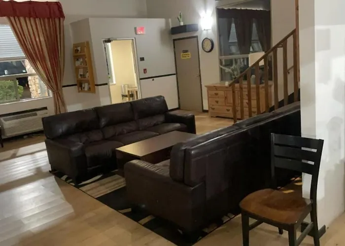 Pinetop Studio Suites Hotel 2*
