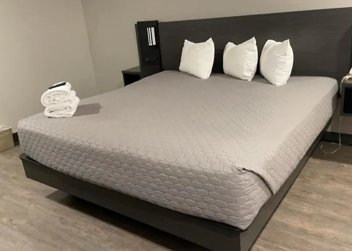 Pinetop Studio Suites Hotel