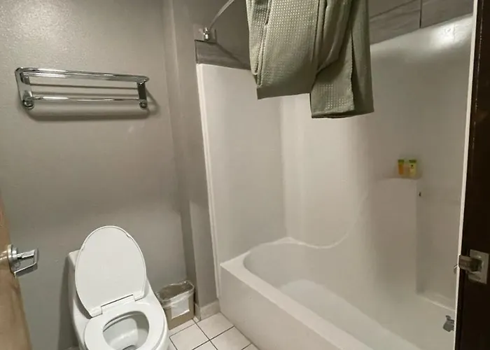 Hotel Pinetop Studio Suites 2*