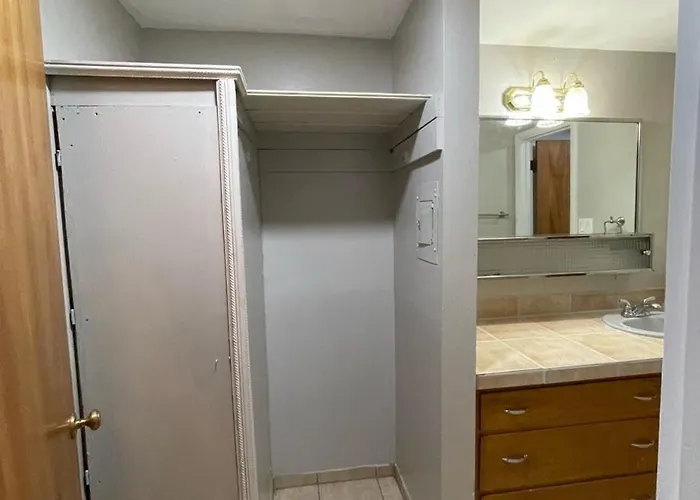 Pinetop Studio Suites 2*