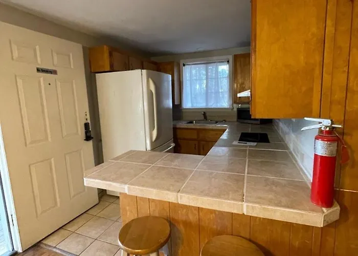 Pinetop Studio Suites 2*