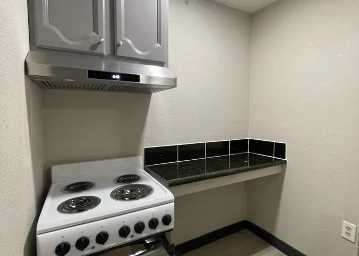 Hotel Pinetop Studio Suites 2*